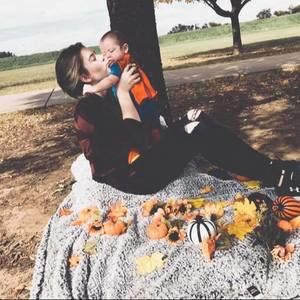 Meet your Posher, Sharonn